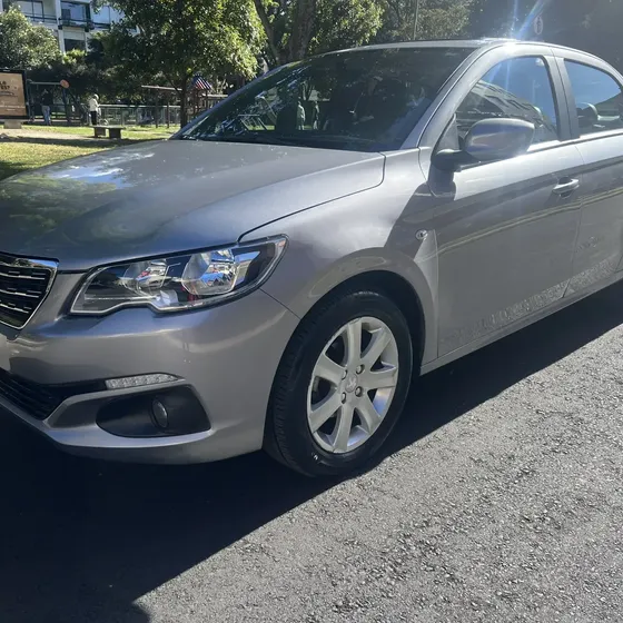Peugeot 301 2019 1.6 Allure