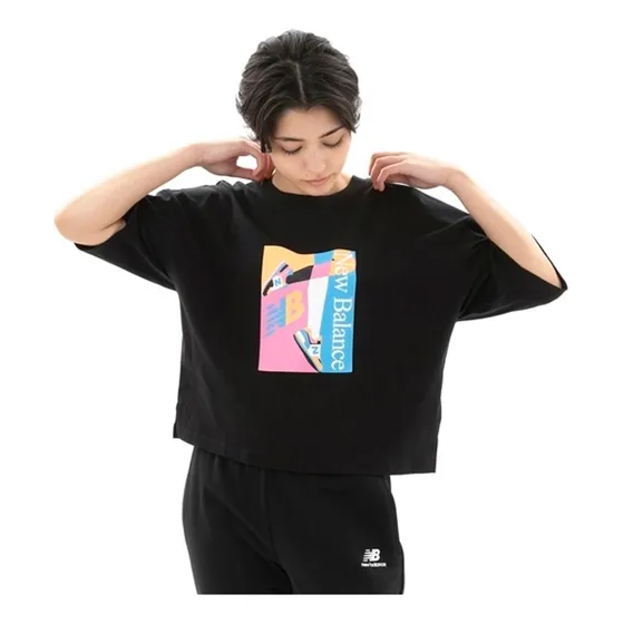 Camiseta New Balance Essentials Celebrate