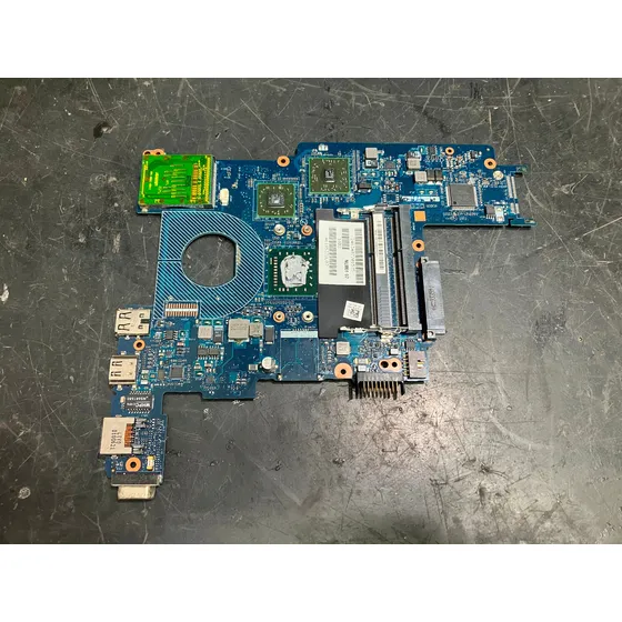 Placa Mae Dell Nlm01 La-6132p S226 Com Defeito
