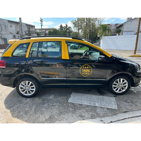 Volkswagen Suran 1.6 Imotion Highline 110cv