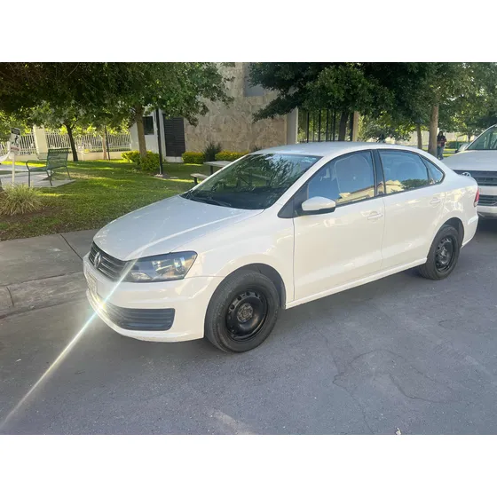 Volkswagen Vento 1.6 Starline At