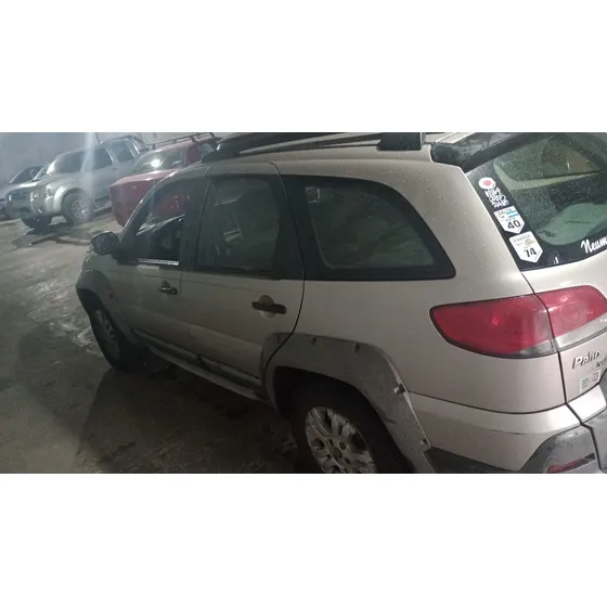 Fiat Palio 1.8 Adventure Locker