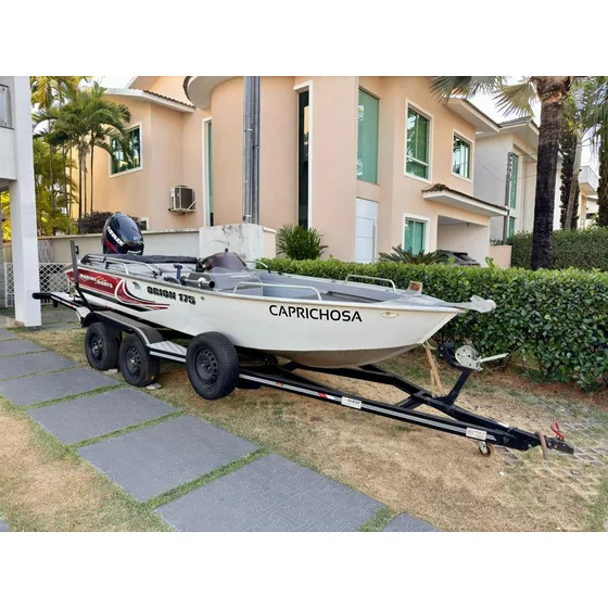 Lancha De Pesca Orion 175 Com Motor Evinrude Etec 115