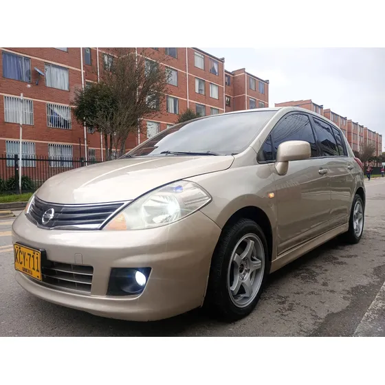 Nissan Tiida 1.8 Premium 5 P