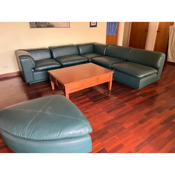 Juego De Sala Modular En Bi-piel Con Mesa De Centro