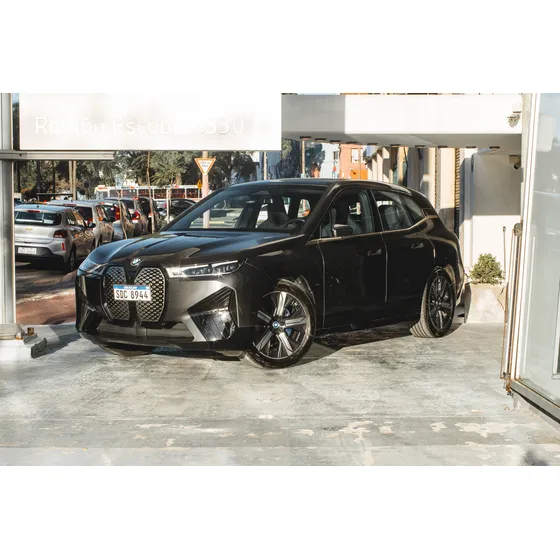 Bmw Ix 0.0 Xdirve40 Luxury (76,6 Kwh)