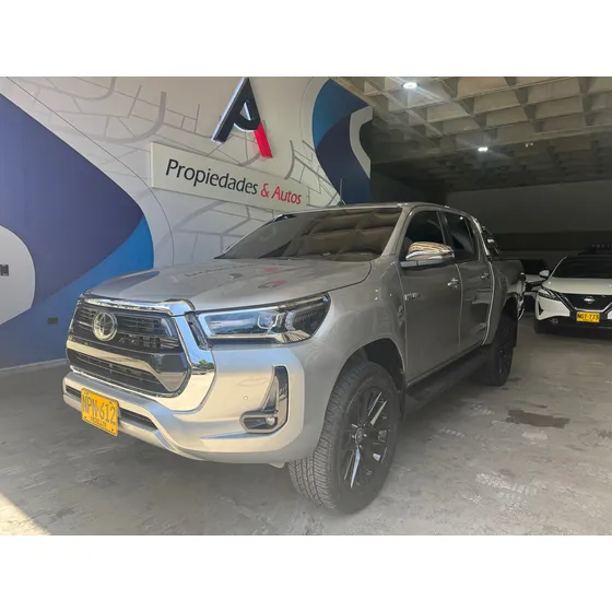 Toyota Hilux 2.8 Srx Diésel 4x4 Aut