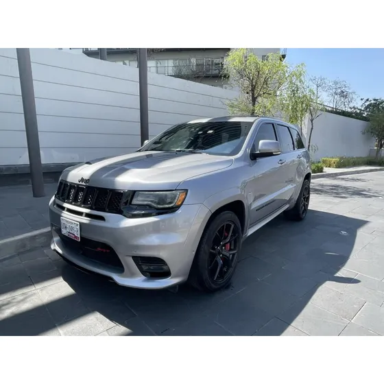 Jeep Grand Cherokee 6.4 Srt-8 At