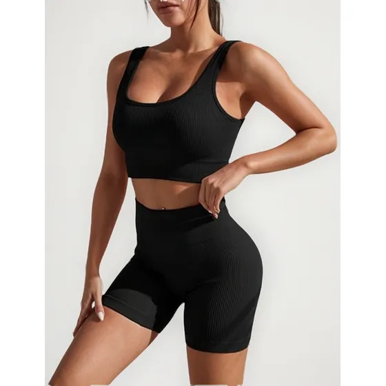 Hermoso Conjunto Deportivo De Dos Piezas Único De Cadisa 