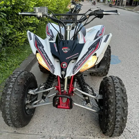 Yamaha Raptor 250 Cabrilla Renthal Twinwall Llantas Maxis