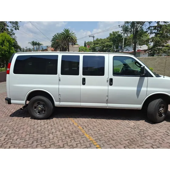 Chevrolet Express 6.6 Ls Passanger Van C 15 Pas At