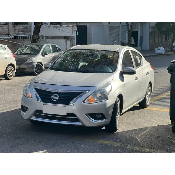 Nissan Versa 1.6 Advance At