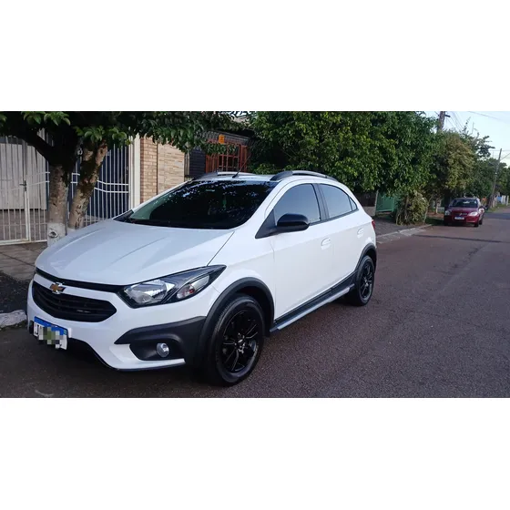 Chevrolet Onix 1.4 Activ Aut. 5p
