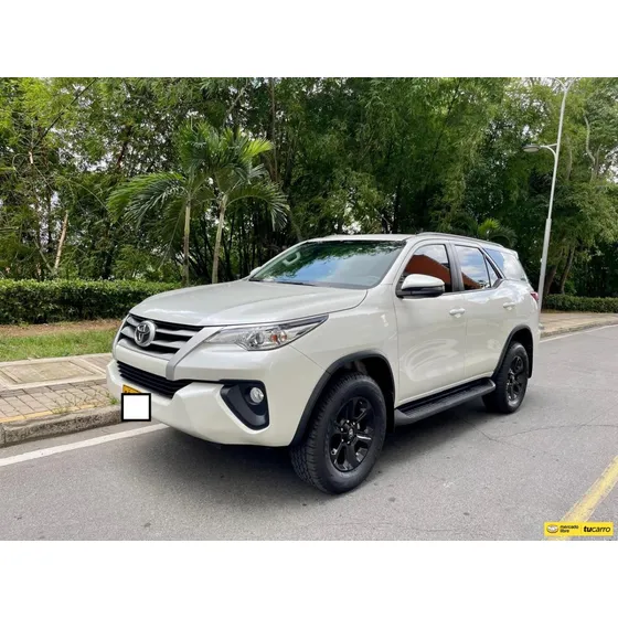 Toyota Fortuner Sr
