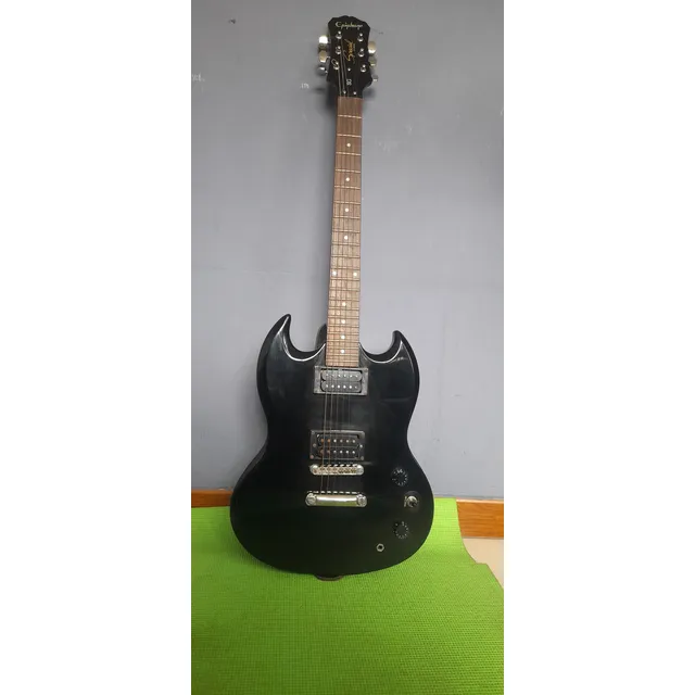 Guitarra Eléctrica EphiPhone Sg Negro. Usada