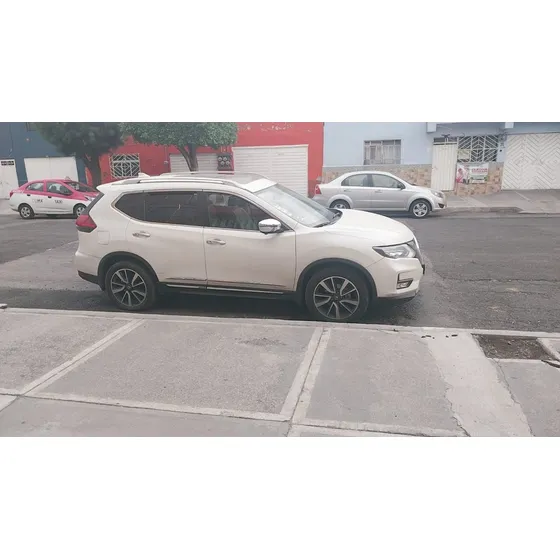 Nissan X-trail 2.5 Exclusive 2 Row Cvt