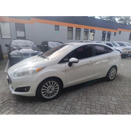 Ford Fiesta 1.6.sportback Titanium .automatico