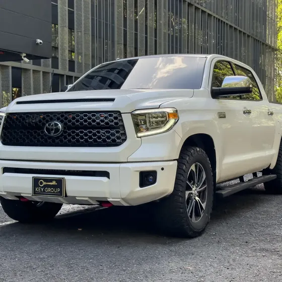 Toyota Tundra 2018 5.7 Crewmax Platinum
