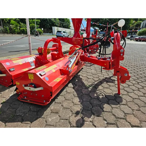 Desmenuzadora Trituradora Brazo De Martillos 2.20m Robusta