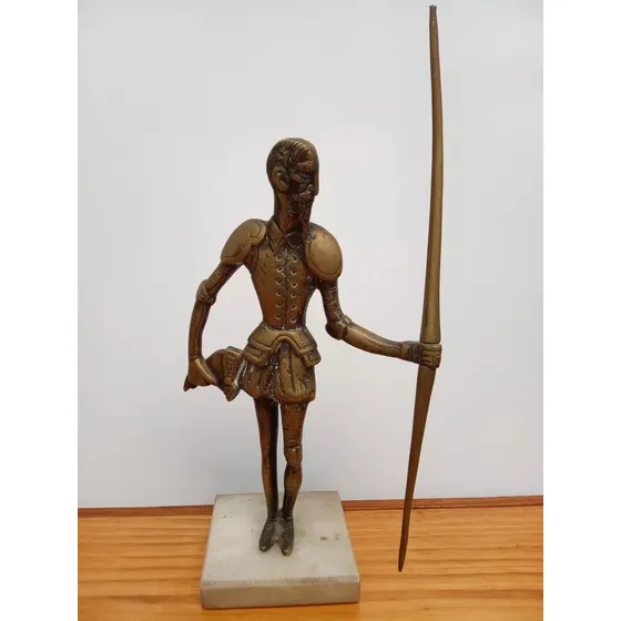 Estatuilla Don Quijote De La Mancha Bronce Base De Mármol