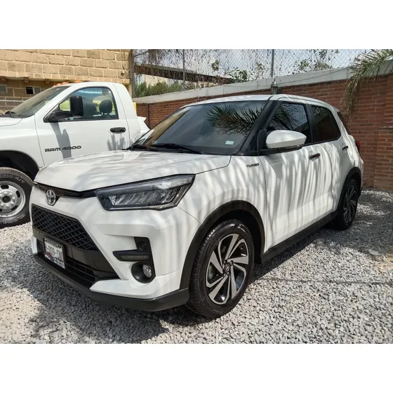Toyota Raize 1.0t Xle Fwd Cvt