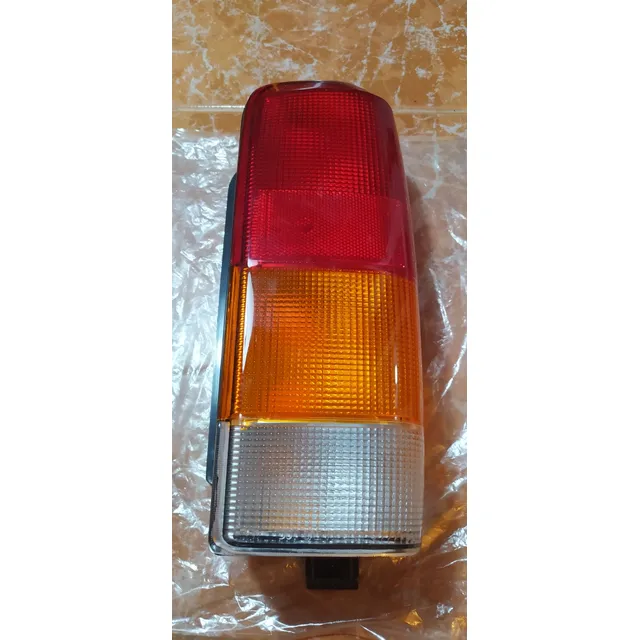 Stop Trasero Rh. Derecho. (copiloto) Nuevo!cherokee Xj.98/01