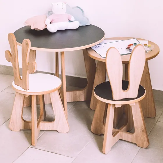 Juego De Mesa  + 2 Sillas De Madera - Envío Gratis