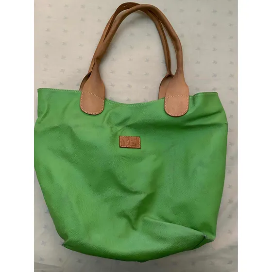 Cartera Vk Dama En Verde Manzana. Usada.