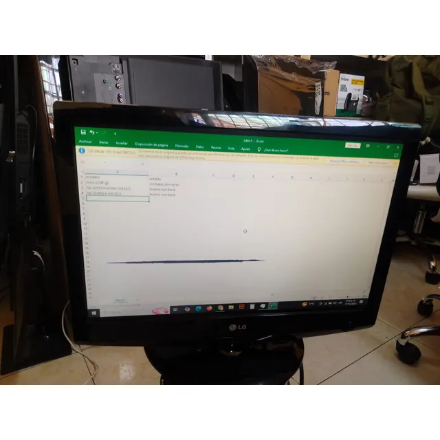 Tv LG 22lgr 30 Hd Negro Con Una Raya En La Pantalla Remate