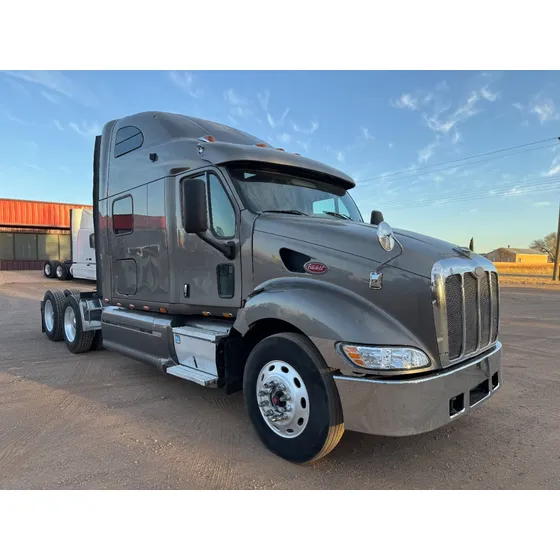 Tractocamión 2006 Peterbilt 387 - C15 - Manual 18 Vel.