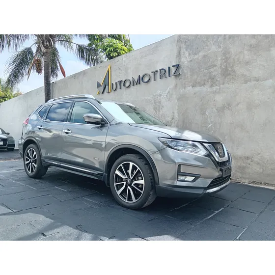 Nissan X-trail 2.0 Exclusiv 2 Row Hybrid