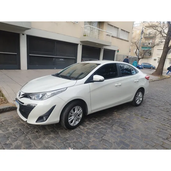 Toyota Yaris 1.5 107cv Xls Pack Cvt Sedan
