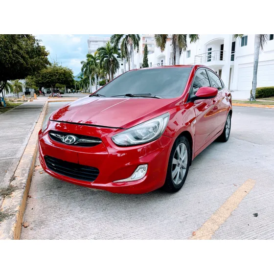 Hyundai Accent 1.6l 5 P