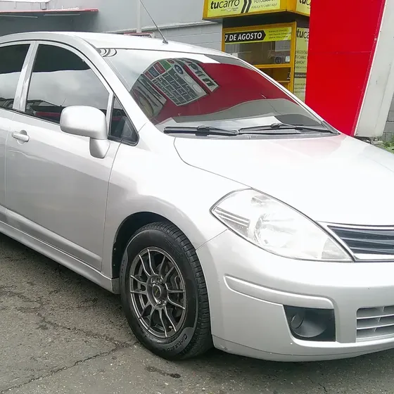 Nissan Tiida 2013 1.6