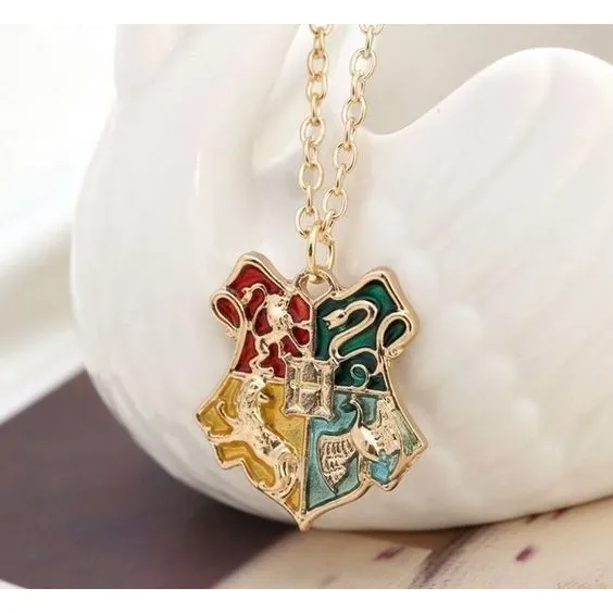 Collar Dorado Escudo Casas Hogwarts Harry Potter