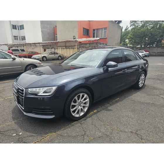 Audi A4 2.0 T Select 190hp Dsg