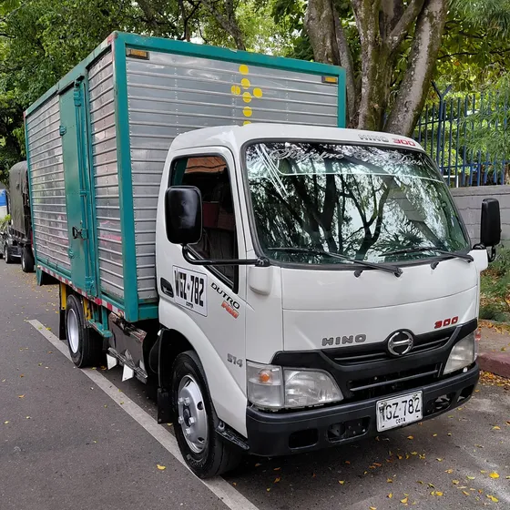 Hino 300 Pro