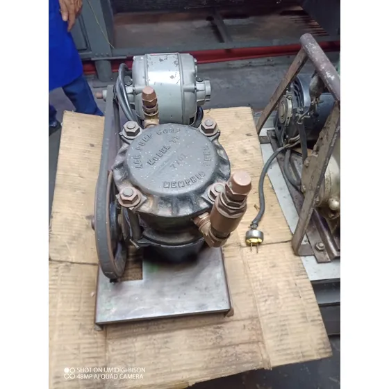 Bomba De Agua Para Echarle Aceite Al Centrifugo 