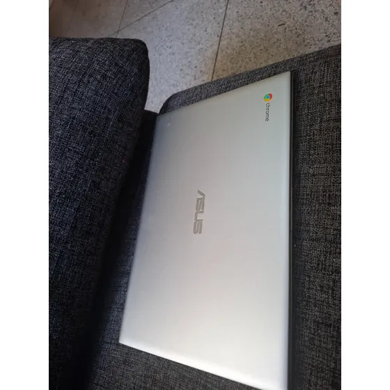 Asus M3 Chromebook