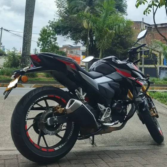 Honda Cb190r Modelo: 2023 Cilindraje: 184 Soat:09-noviembre-