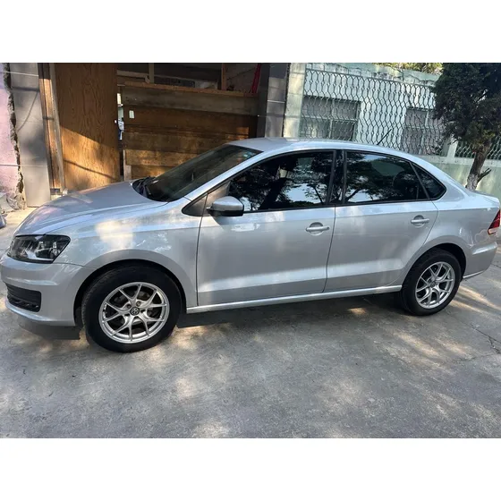Volkswagen Vento 1.6 Starline Mt