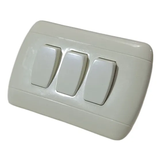 Interruptor Triple Beige 127-250v Ilum Ven