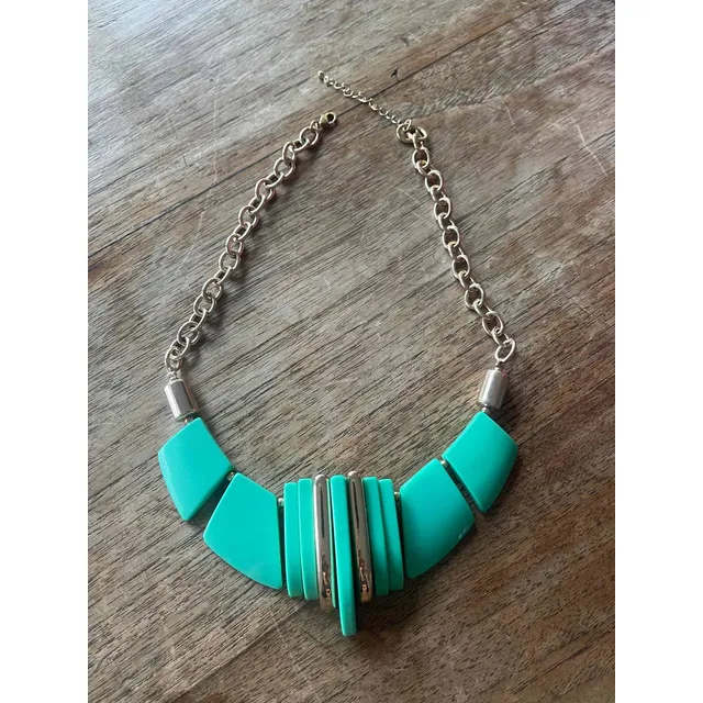 Collares