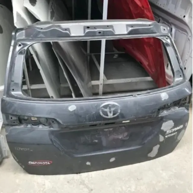 Compuerta Toyota Fortuner Dubai 2016 2017 Usada Original