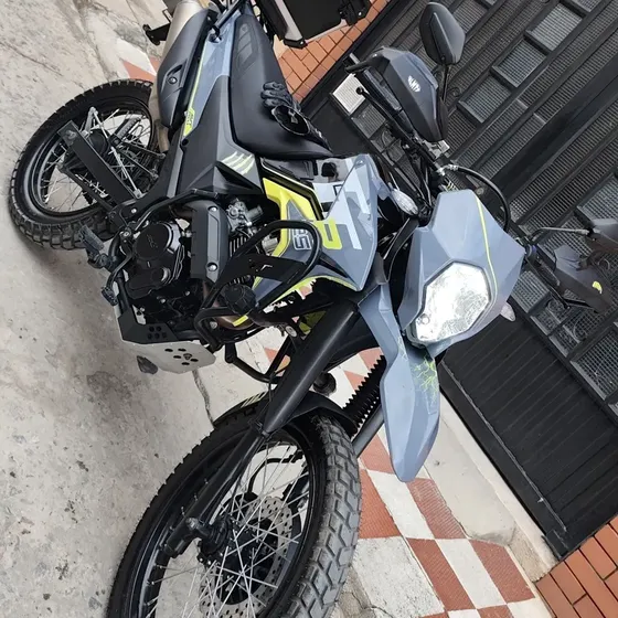 Akt Ttr 125 Modelo 2026 Edición Especial Con Solo 7.000 Km