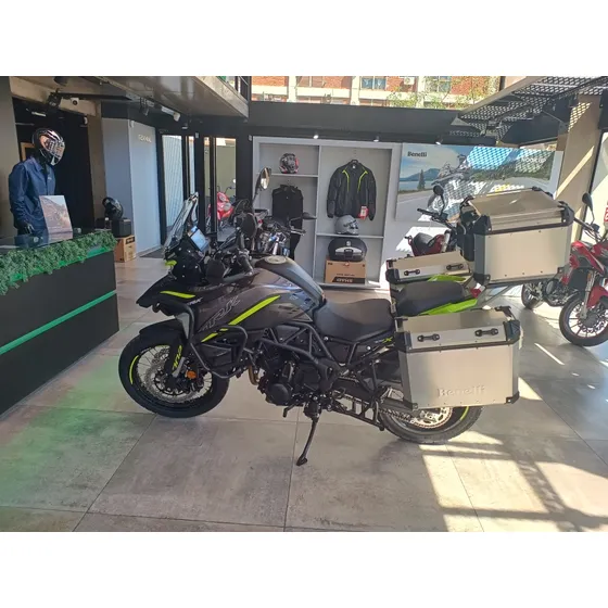 Benelli Trk 702x Con 3 Baules