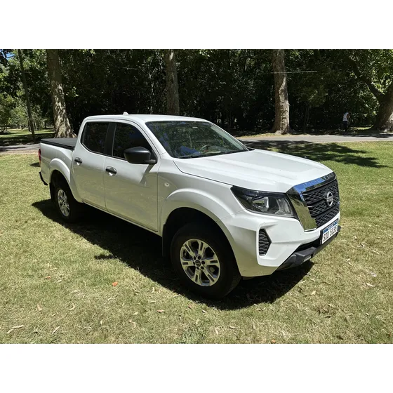 Nissan Np300 Frontier 2.5 Se Doble Cabina