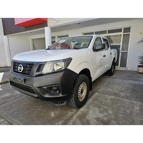 Nissan Np300 2.5 Doble Cabina S Aa Pack Seg Mt
