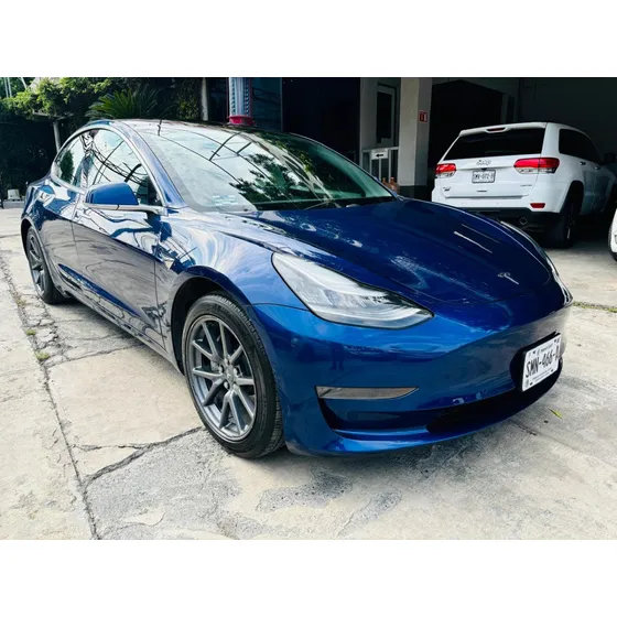 Tesla 3 402 Km