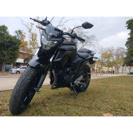Yamaha Fz25 2022 Negra 4285 Km Impecable Garantia Unica Mano